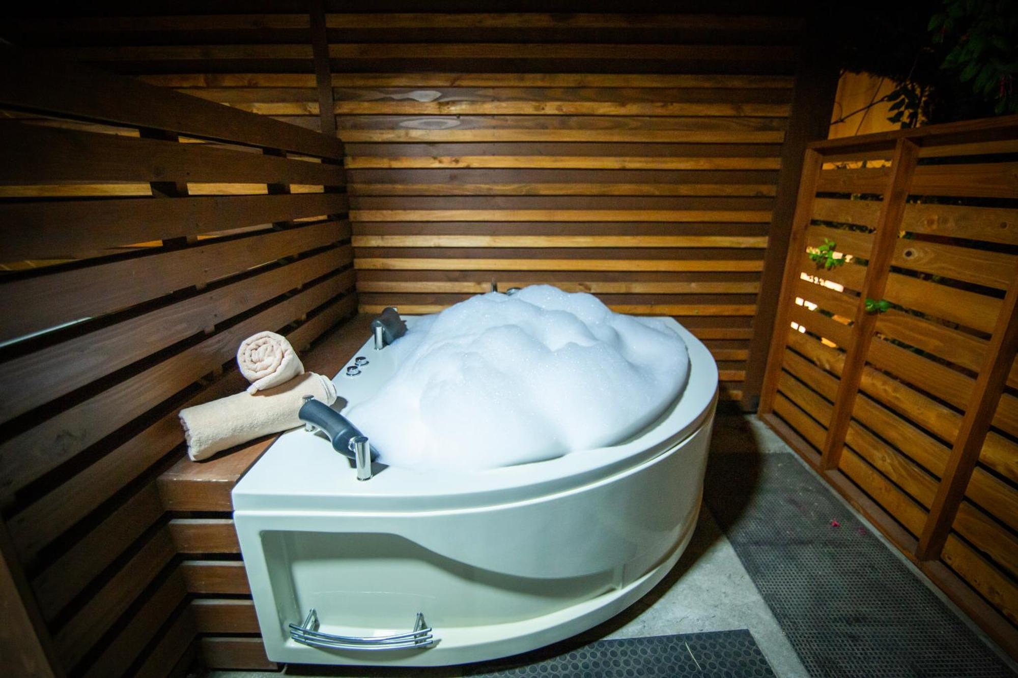Hotel Inti Kuyen Plaza Pucón Екстериор снимка